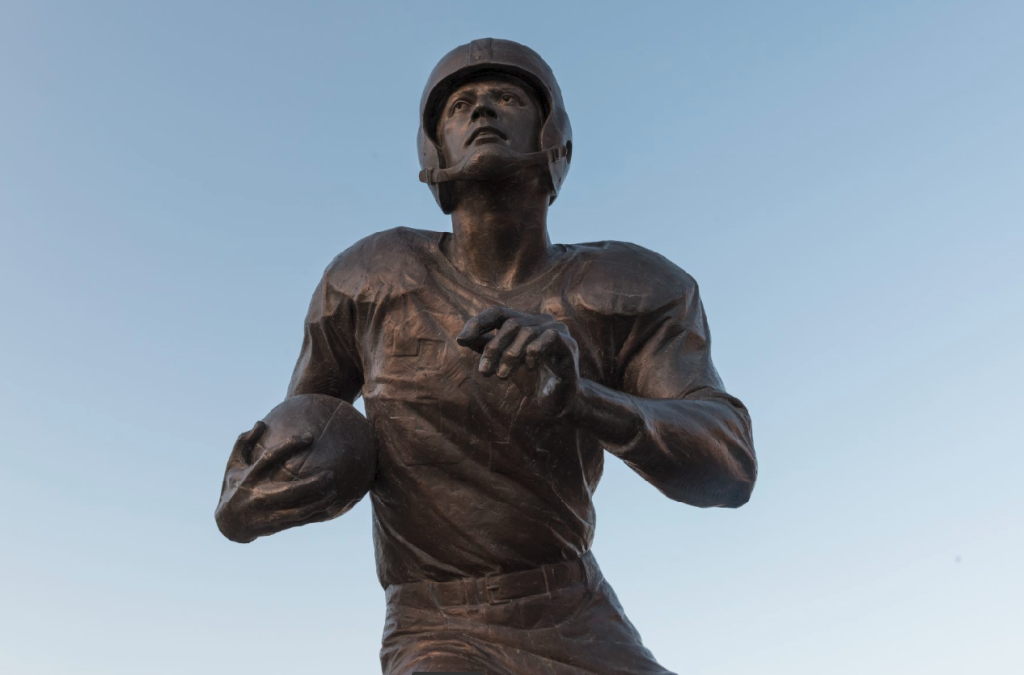 .Doak_Statue.jpg