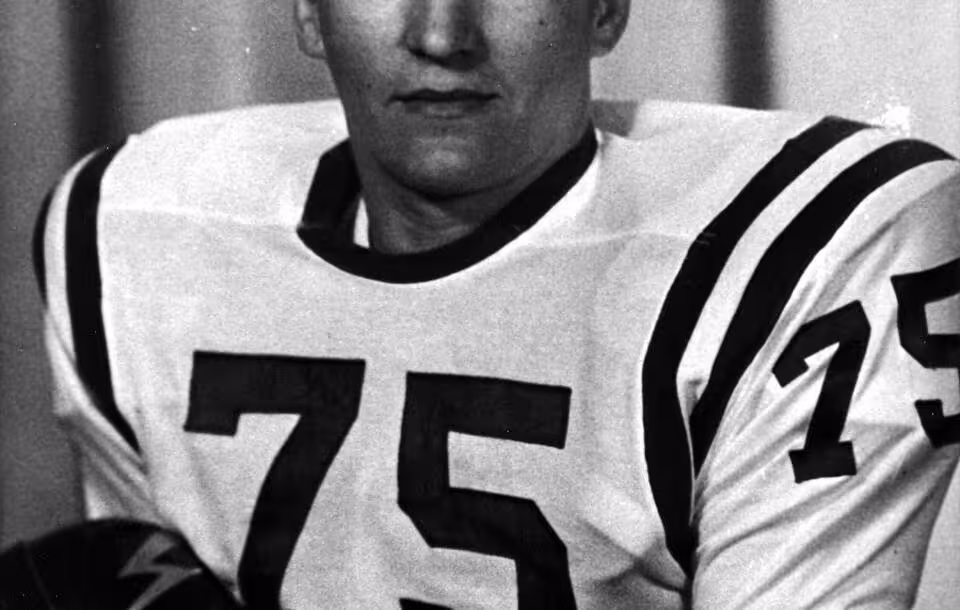 b/w publicity photo of Brock Strom (en), offensive lineman for the Air Force Academy, circa 1959.
