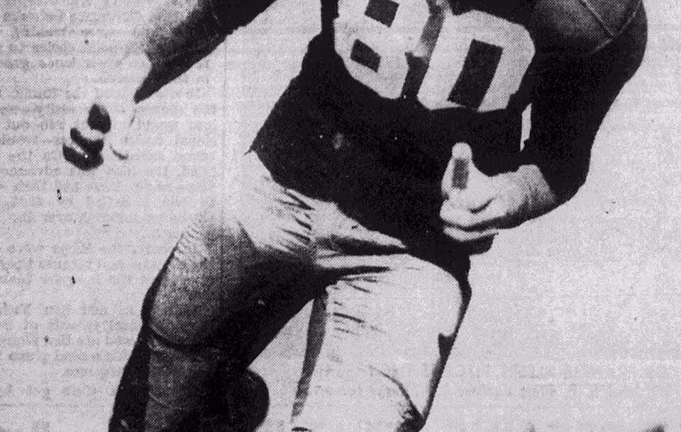 Vintage b/w publicity posed American football player Donn Moomaw, circa 1951, released into the public domain,uploaded to Wikimedia Commons by a contributor.