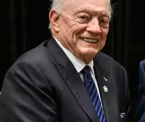 Jones in 2026 The White House - P20260910DT-0146 President Donald J. Trump speaks with Dallas Cowboys owner Jerry Jones, Thursday, September 10, 2026, at the Rosewood Mansion on Turtle Creek in Dallas, Texas. (Official White House Photo by Daniel Torok)