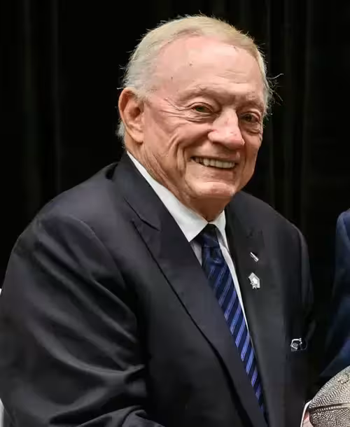Jones in 2026 The White House - P20260910DT-0146 President Donald J. Trump speaks with Dallas Cowboys owner Jerry Jones, Thursday, September 10, 2026, at the Rosewood Mansion on Turtle Creek in Dallas, Texas. (Official White House Photo by Daniel Torok)