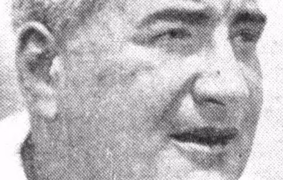 Black and white vintafge head shot image of Pappy Waldorf 1950.