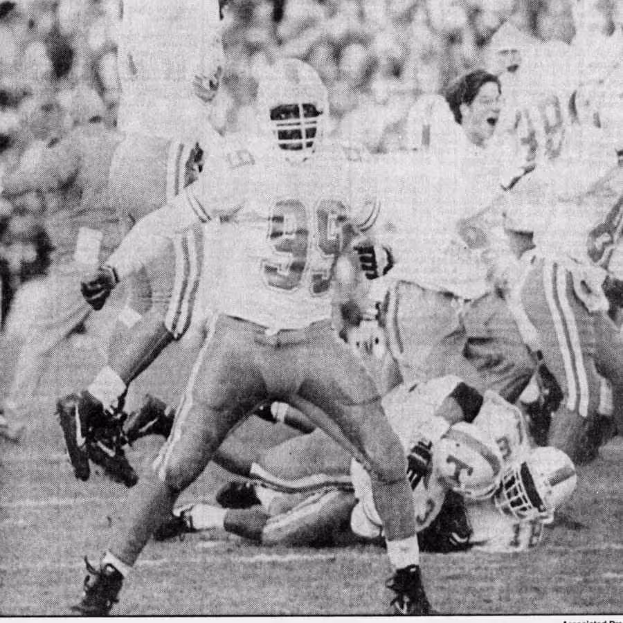 Tennessee Players celebrate after the comeback win over Notre Dame 1991