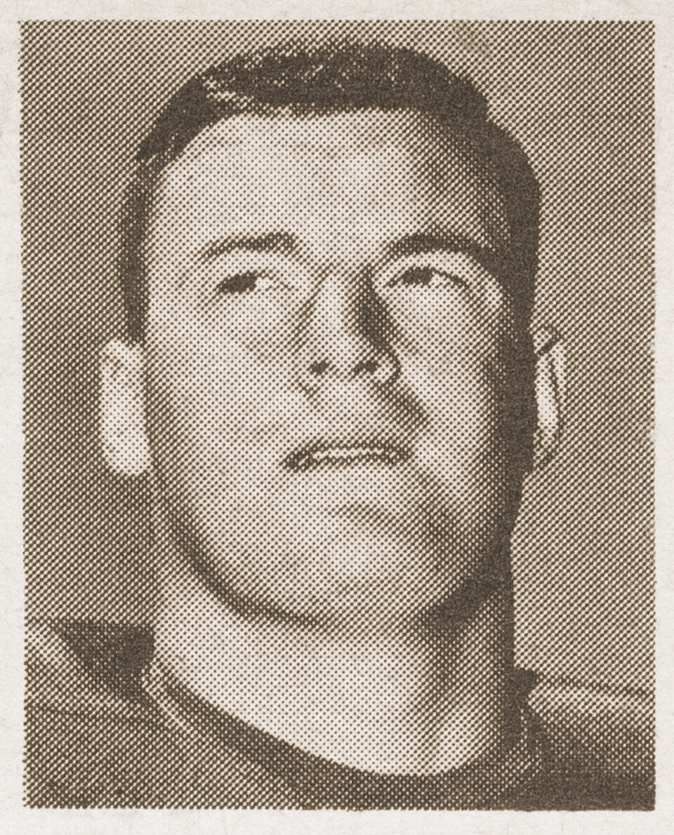 Vintage black and white publicity head shot of Glenn Ressler with the Baltimore Colts in 1967.