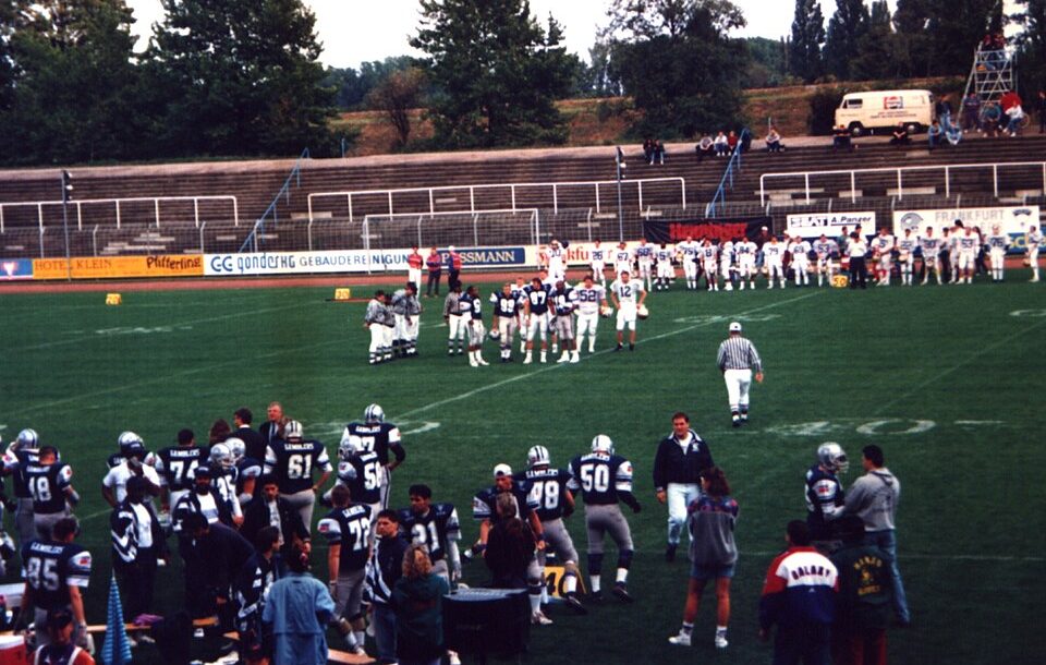 Color game action of Franfurt Gamblers vs Erding Bulls 1993 in Europe