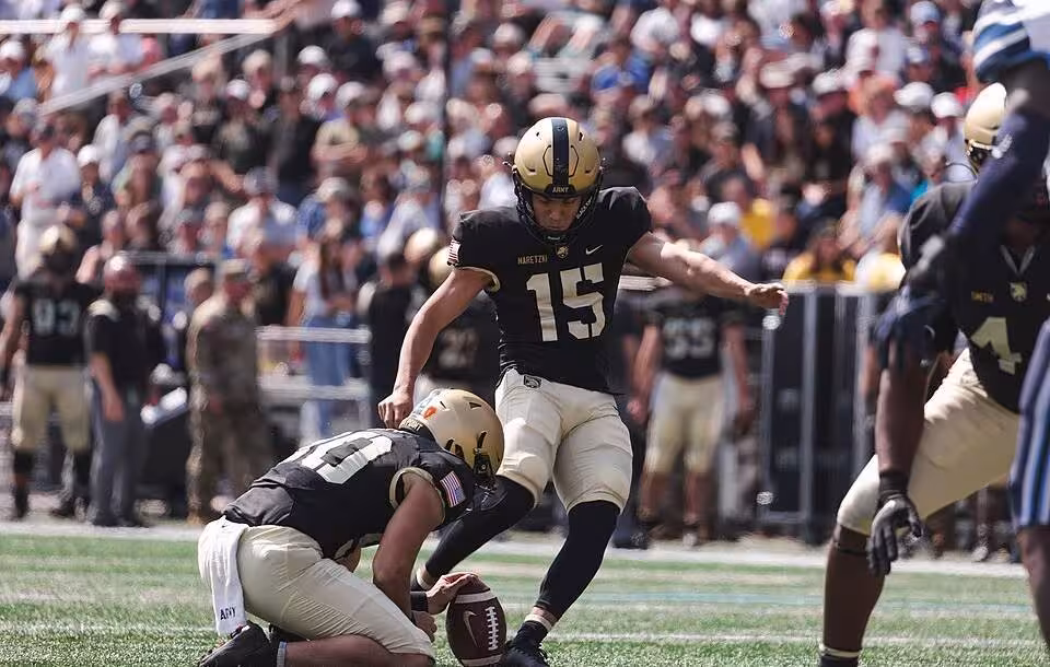 Full color game action photo of Army vs. Villanova football game at Michie Stadium in West Point, N.Y., Sep. 17, 2022. (U.S. Army Photo by Cadet Tyler Williams)