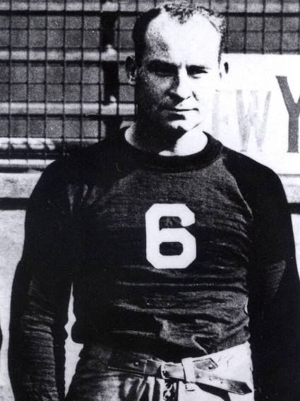 b/w newspaper image of Ray Flaherty in 1931.