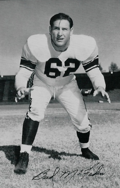 Bud McFadin 1953. By LA Ram photographer - Football Card Gallery, Public Domain,