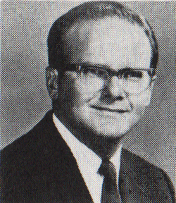 Black and white publicity photo of Hunt circa 1975 North American Soccer League - North American Soccer League 1975 media guide via SportsArchive Scanned from the 1975 media guide of the North American Soccer League
