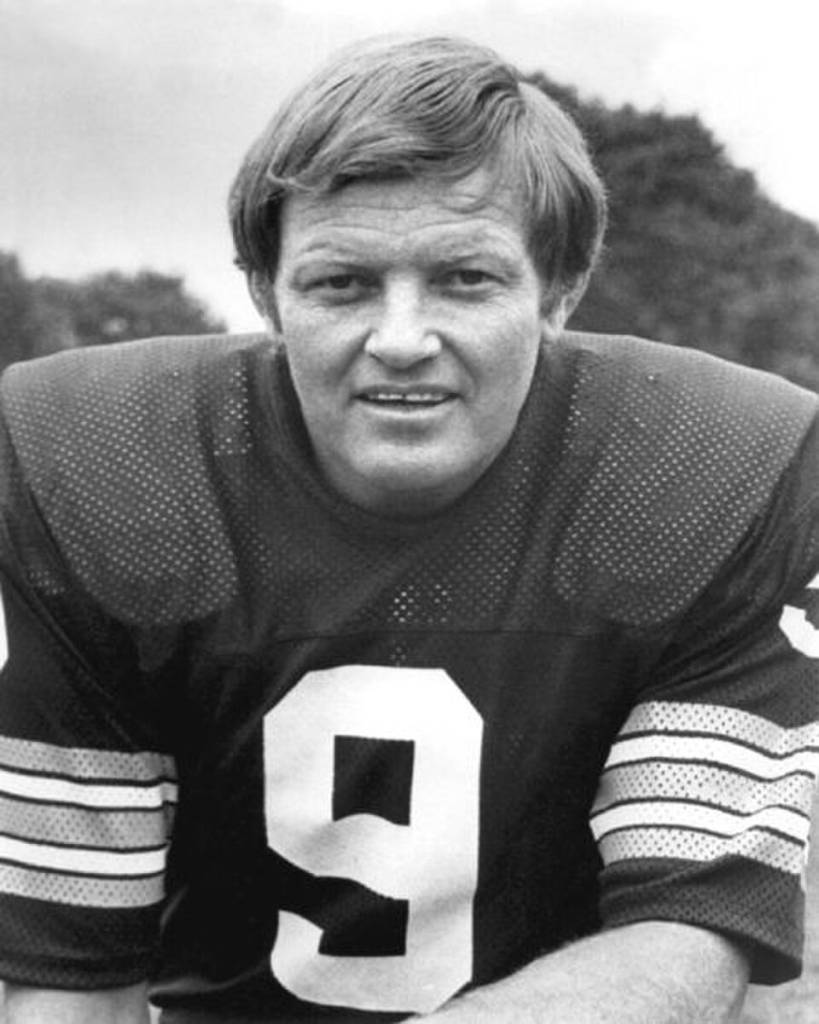 Black and white publicity photo of Sonny Jurgensen in 1975 National Football League