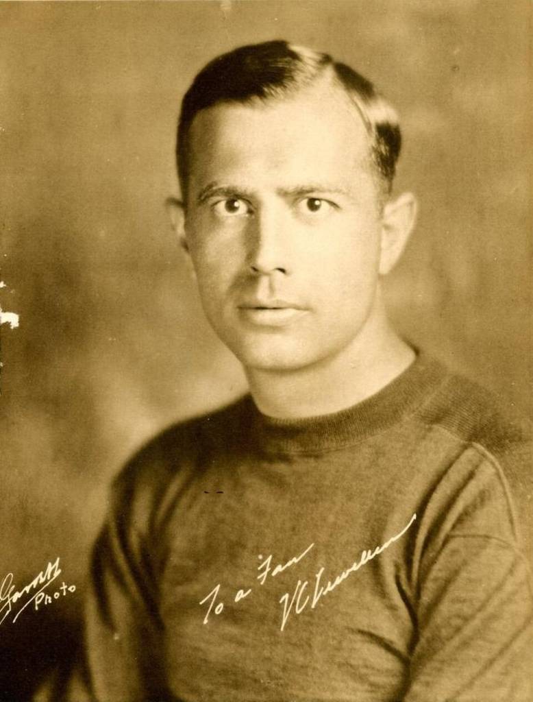 Vintage b/w A football card portrait of Verne Lewellen from the 1932 Walker's Cleaners Green Bay Packers set.